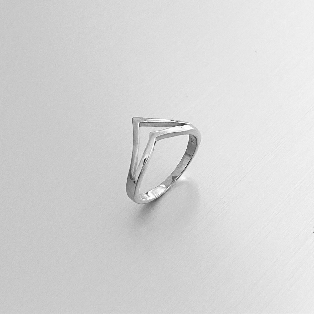 Sterling Silver Plain Double V Shape Ring - image 6